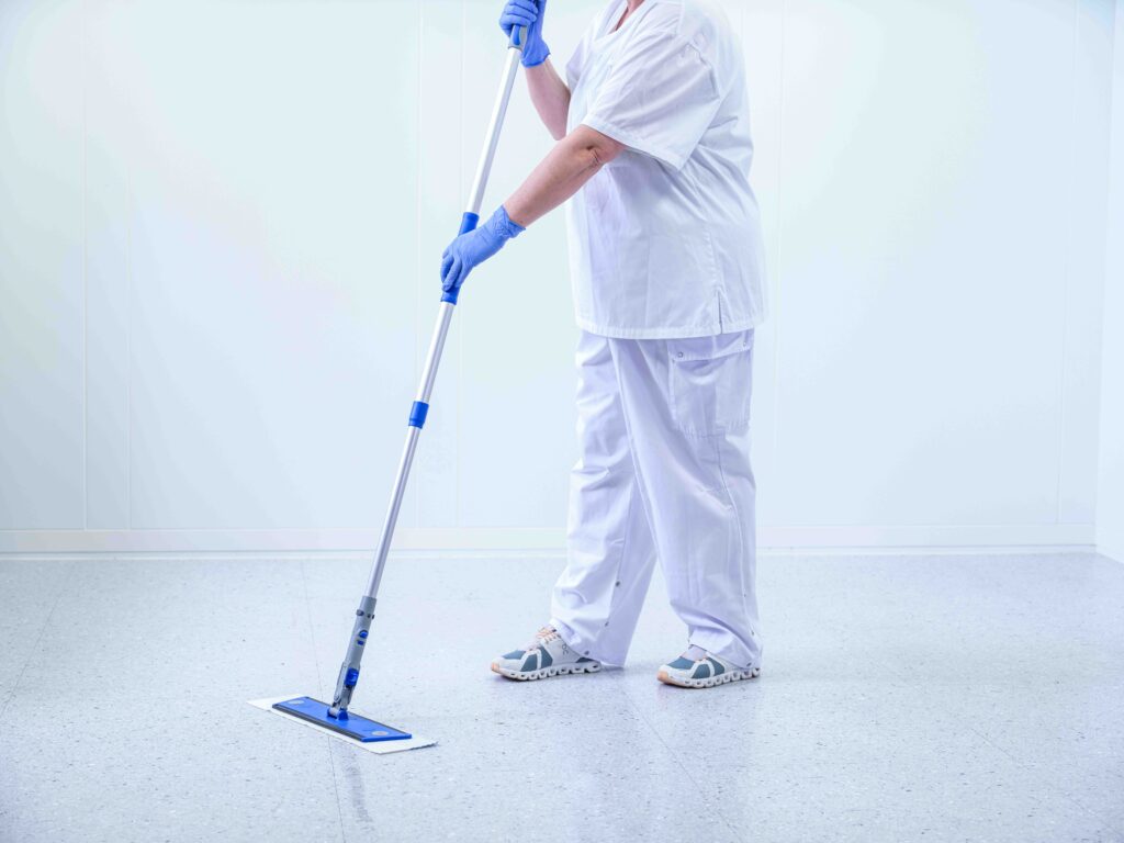 Bodenwischen in einem Spital